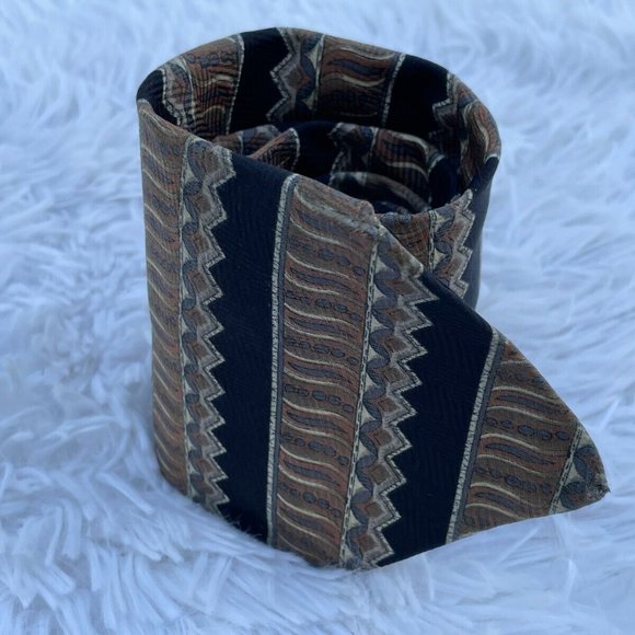 Geoffrey Beene Men Tie 100% Silk Neck Tie Classic Ties Made in USA - Picture 5 of 12